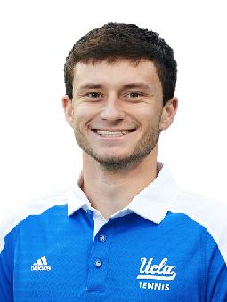 STAGGS Logan